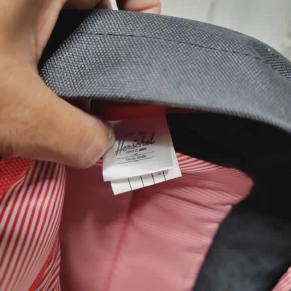 HERSCHEL SUPPLY POP QUIZ BACKPACK, BLACK & TAN - Picture 6 of 9